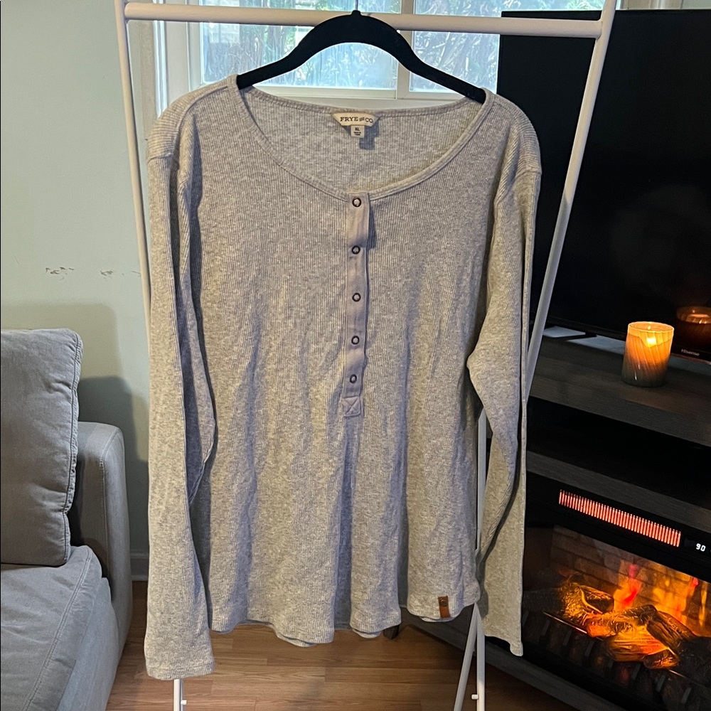 FRYE AND CO. Heather Gray Ribbed Top